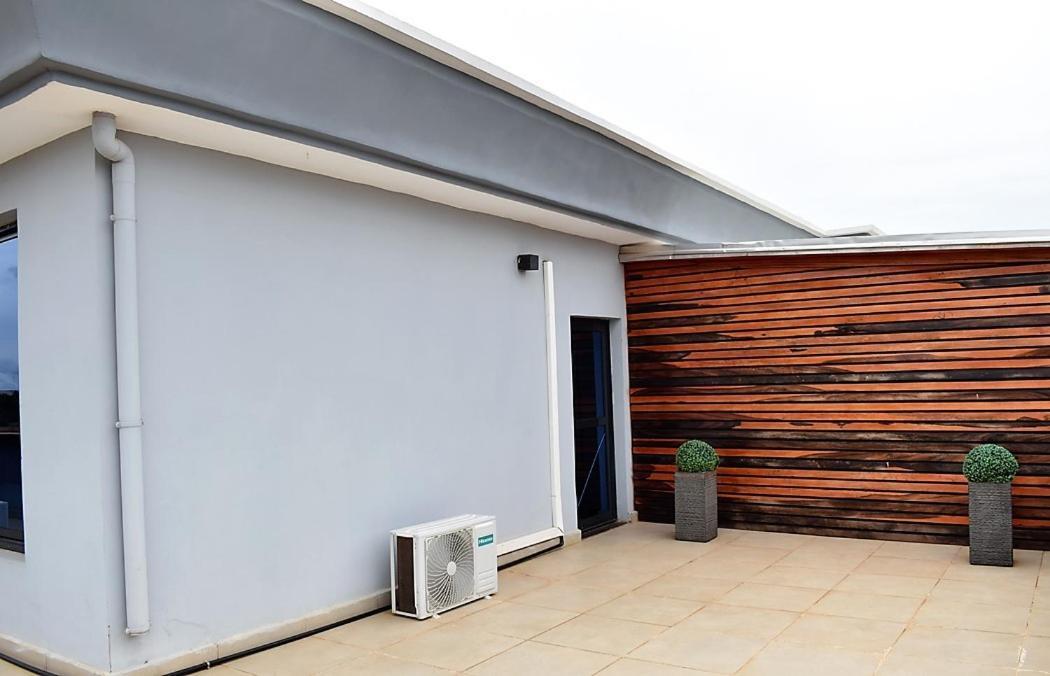 Residence L'Ecrin Yaoundé エクステリア 写真