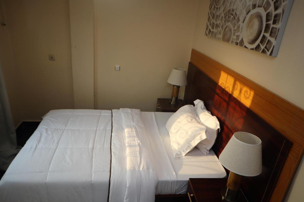 Residence L'Ecrin Yaoundé エクステリア 写真
